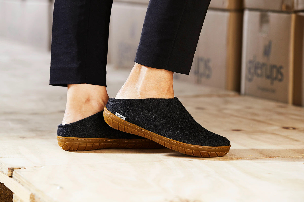 Glerups / Slip-on / Charcoal / Rubber Sole