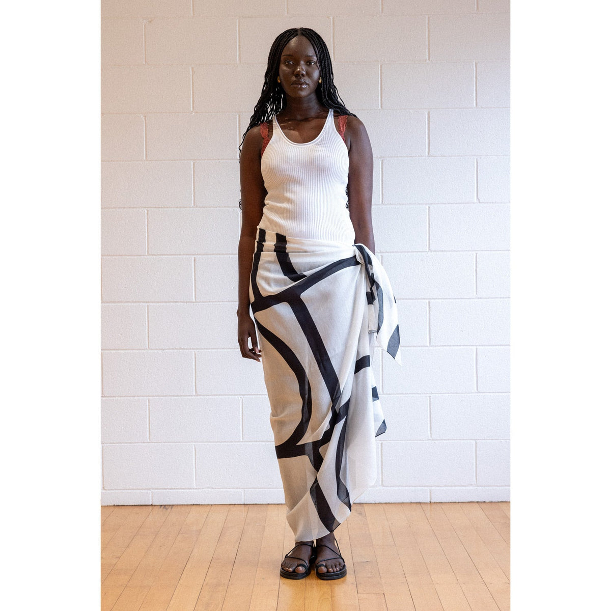 Good & Co / White / Giant Sarong