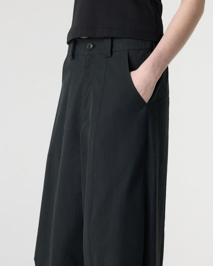Bassike / Crushed Cotton Barrel Pant / Black