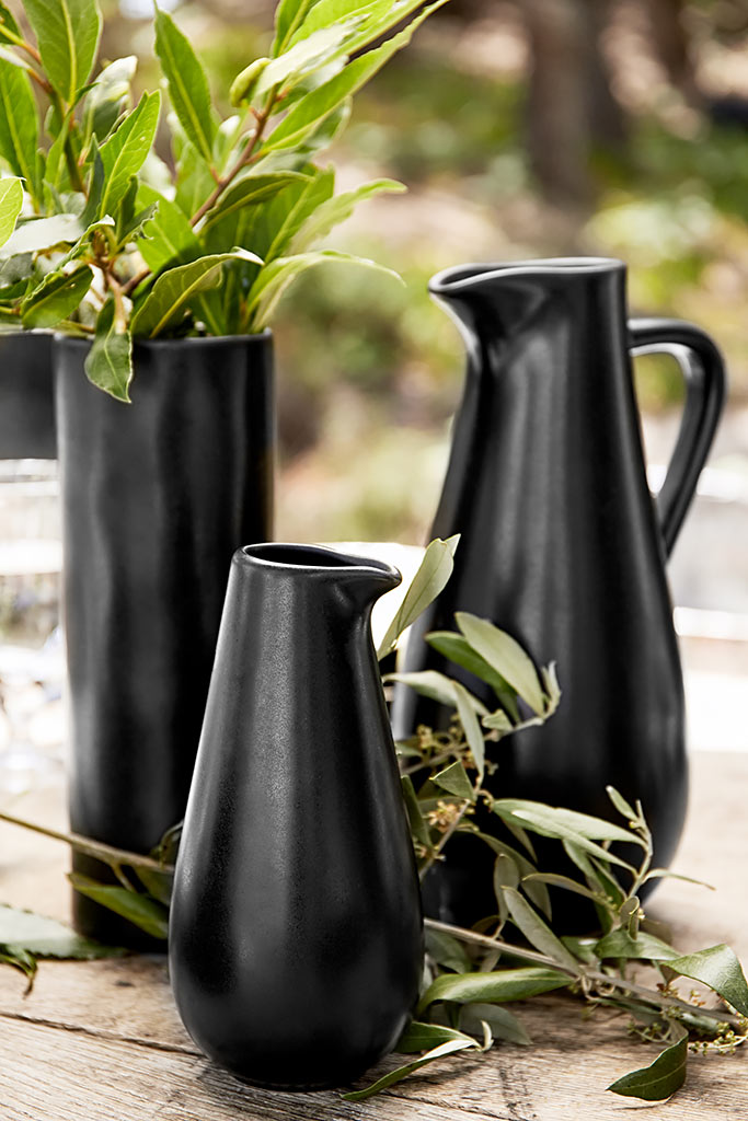Sable Jug With Handle / Black / Large
