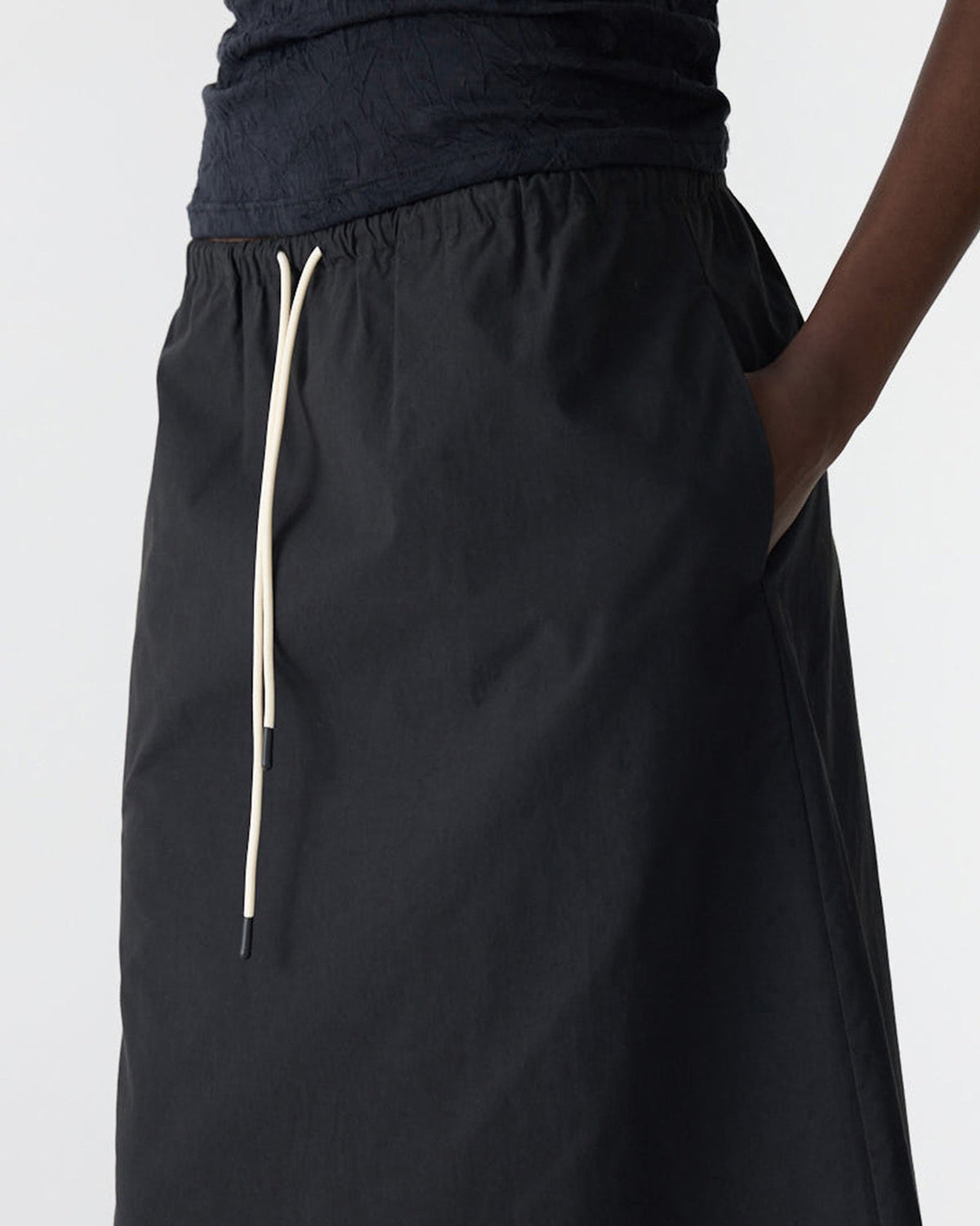 Bassike / Crushed Cotton Minimal Skirt / Black
