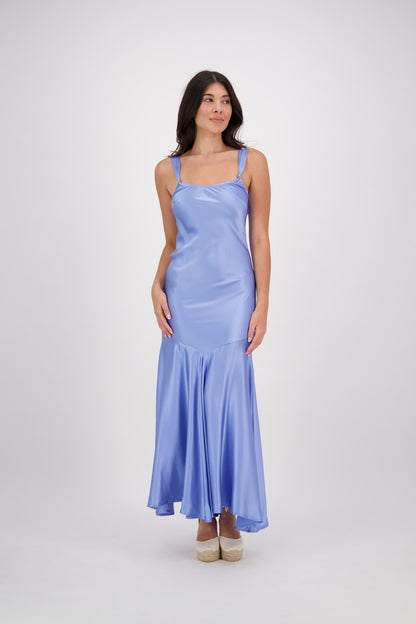 giselle cut out satin midi dress The Giselle Cut Out Satin Midi Dress proves that orange is the new black with its sophisticated vibe and modern cut-out details. #EverNew #EverNewStyle #EverNewDress #EverNewPH #DressPH #Dresses #Fashion
