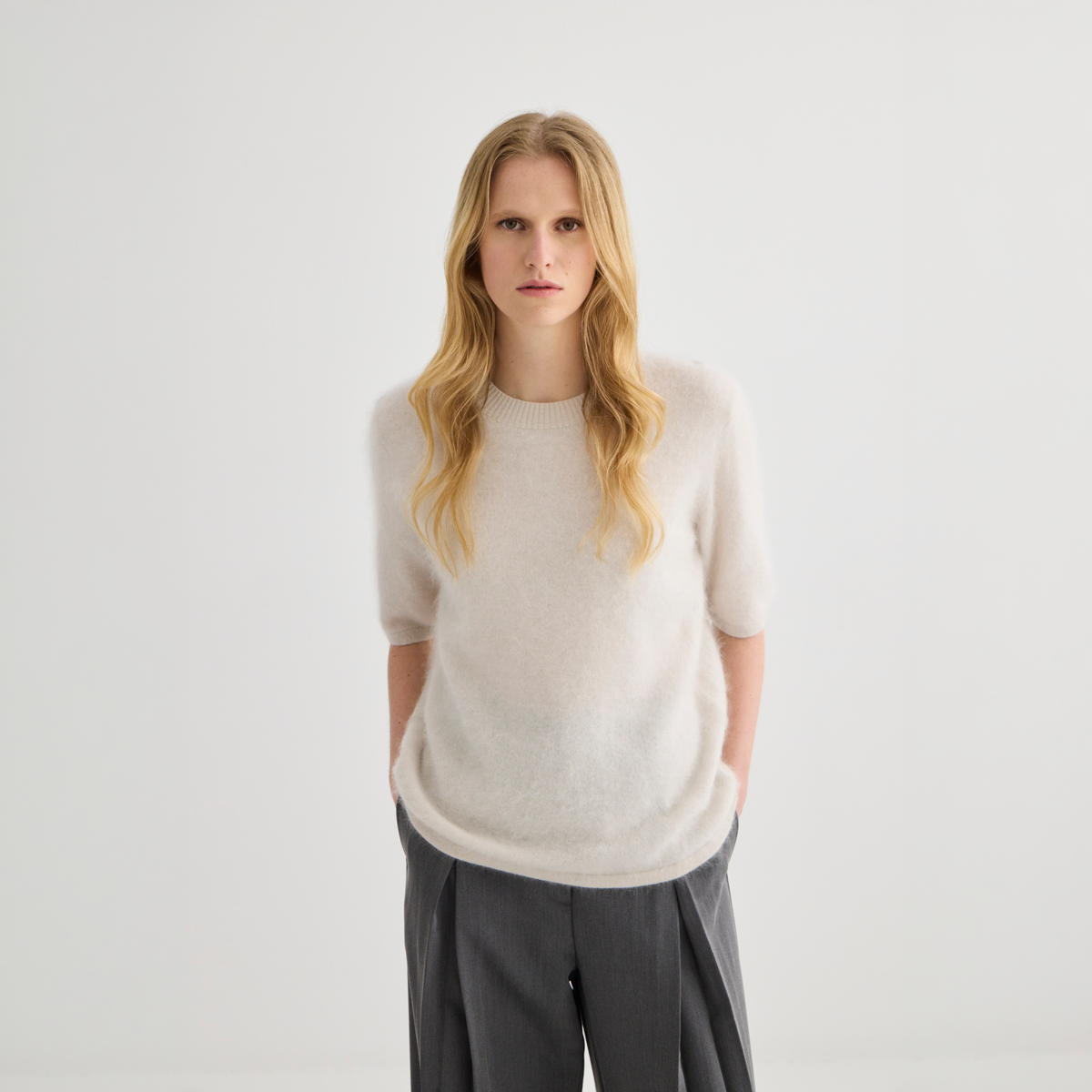 Laing Home / Brushed Cashmere T-Shirt / Oyster