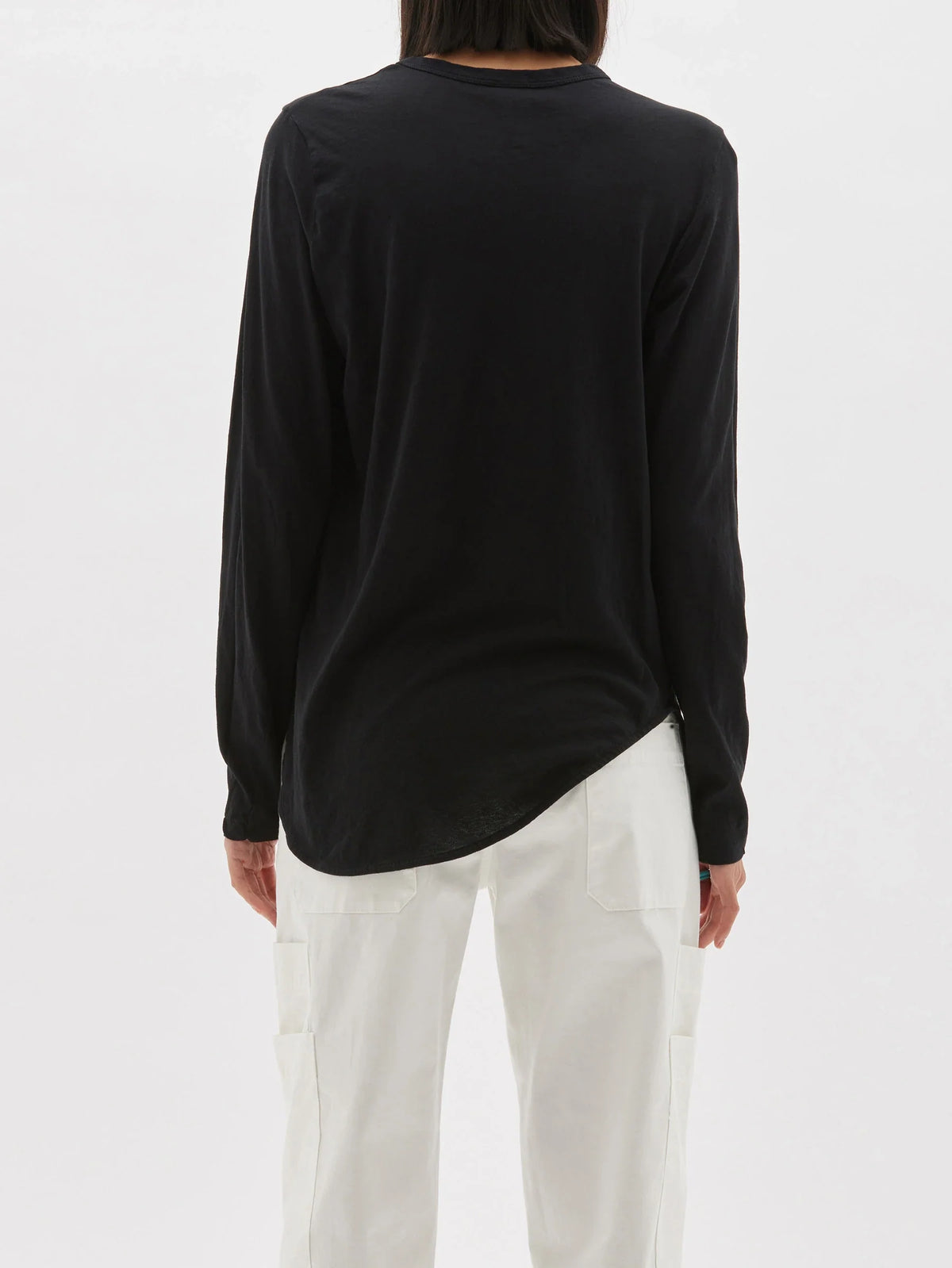 Bassike / Regular Scoop Hem Longsleeve T-Shirt / Black