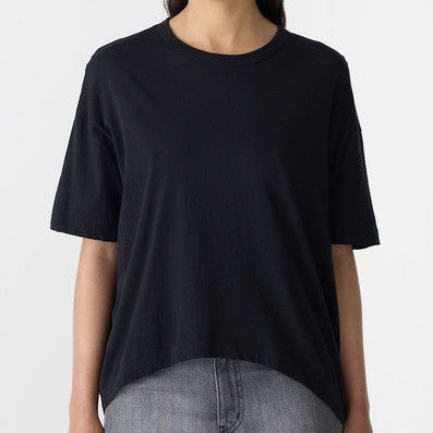 Bassike / Curved Hem T-Shirt / Black