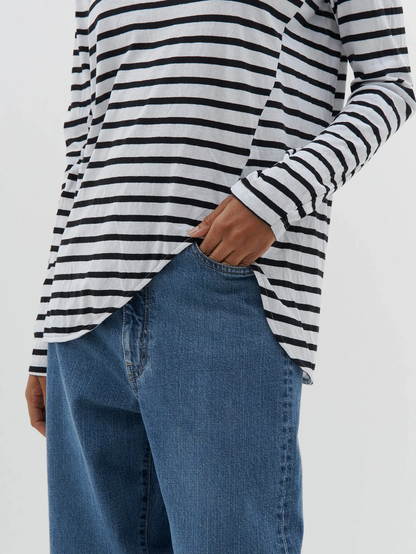 Bassike / Stripe Scoop Hem Long Sleeve T-Shirt / White + Black
