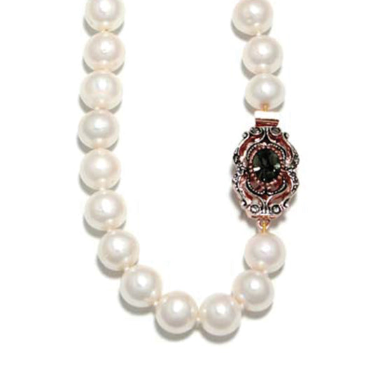 Freshwater Cultured Pearl Necklace / White