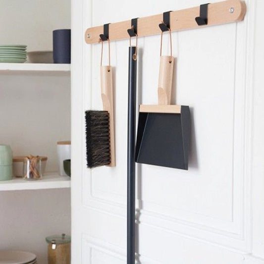 Andrée Jardin / Dustpan + Brush / Black