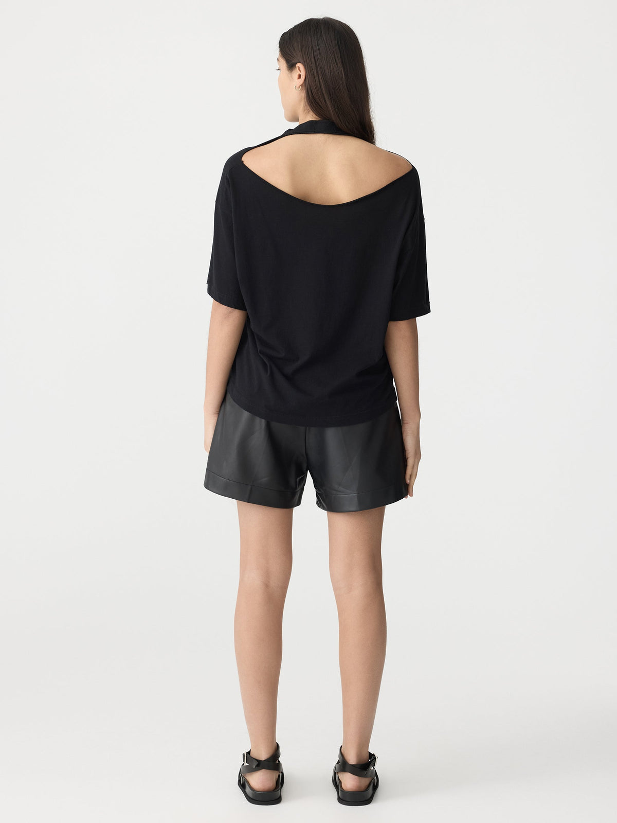Bassike / Floating Neck Boxy T-Shirt / Black