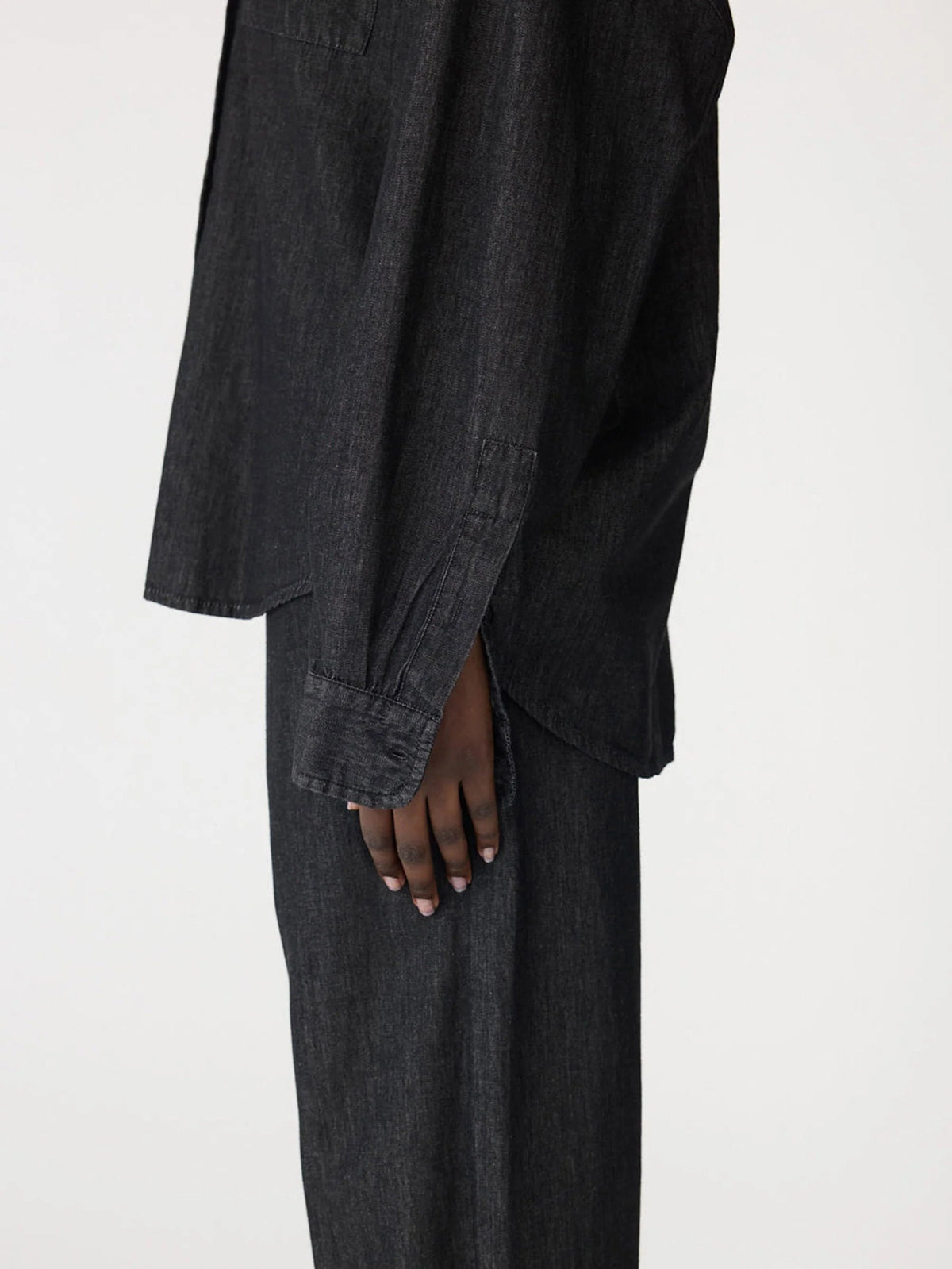 Bassike / Minimal Chambray Shirt / Washed Black